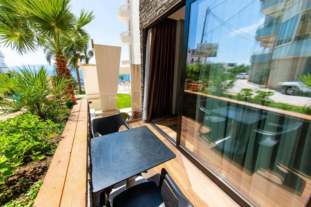 Apollon DBL Deluxe SSV 2.jpg